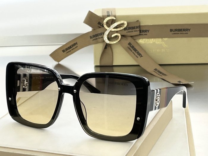 Burberry Sunglasses AAAA-269