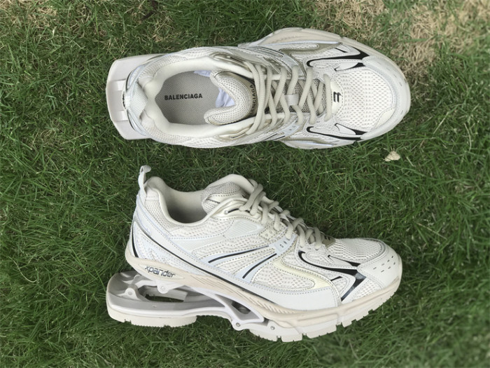 B 17FW Tripe-S High End Sneaker-309