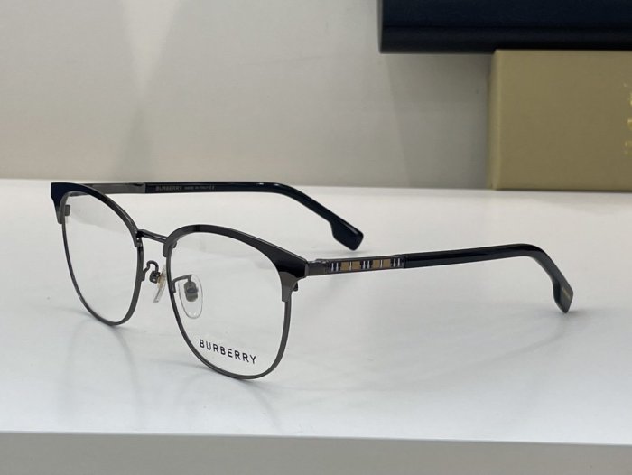 Burberry Sunglasses AAAA-816