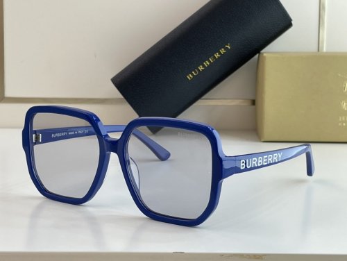 Burberry Sunglasses AAAA-437