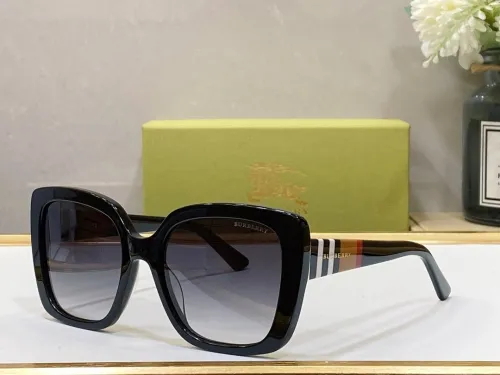 Burberry Sunglasses AAAA-112
