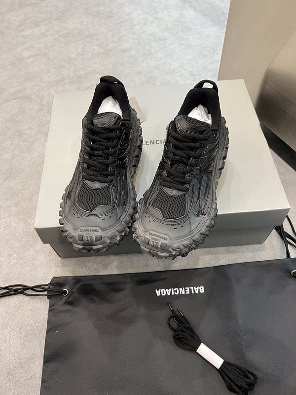 B 17FW Tripe-S High End Sneaker-292