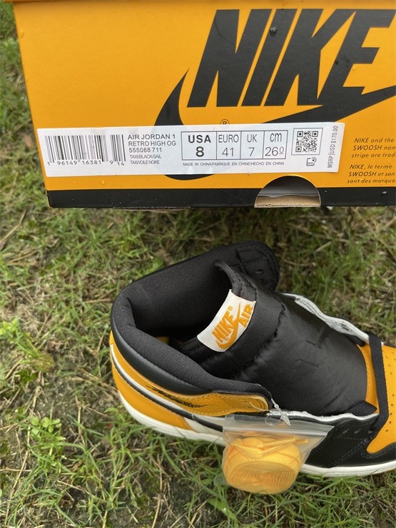 Authentic Air Jordan 1 High OG “Yellow Toe” 2022