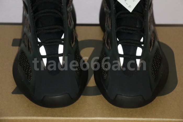 Authentic Yeezy 700 V3 “Eremiel”