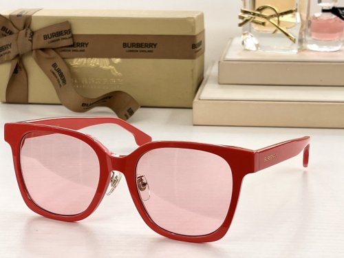 Burberry Sunglasses AAAA-054