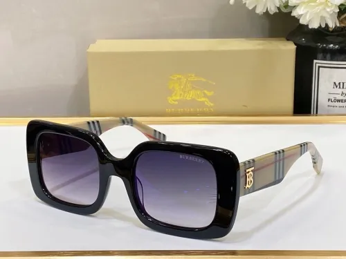 Burberry Sunglasses AAAA-194