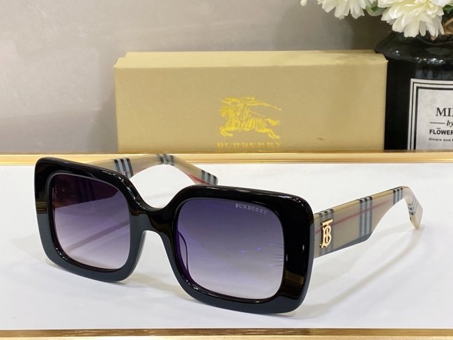Burberry Sunglasses AAAA-194