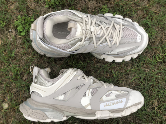 B 17FW Tripe-S High End Sneaker-285