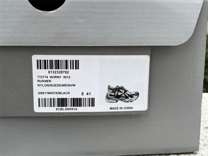 B 17FW Tripe-S High End Sneaker-427