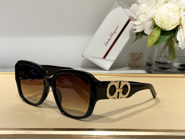 Ferragamo Sunglasses AAAA-666