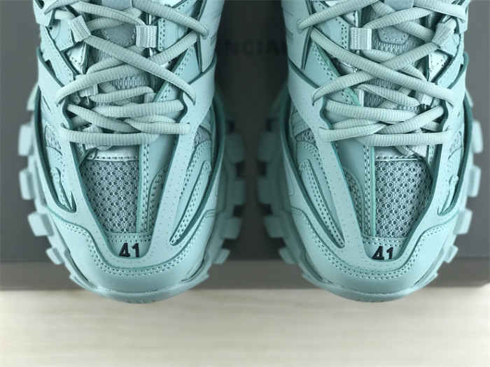 B 17FW Tripe-S High End Sneaker-335