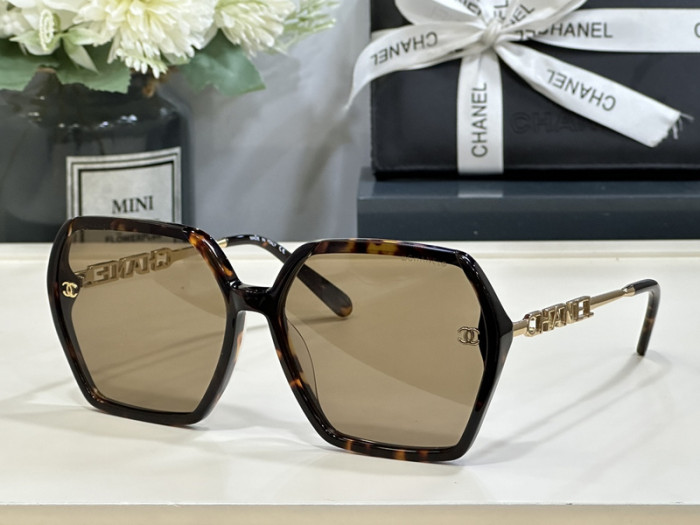 CHNL Sunglasses AAAA-2104