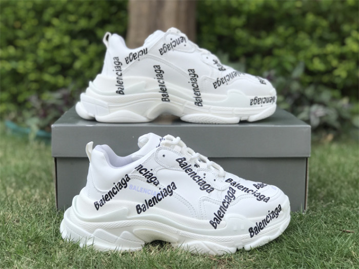 B 17FW Tripe-S High End Sneaker-330