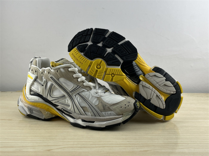 B 17FW Tripe-S High End Sneaker-435