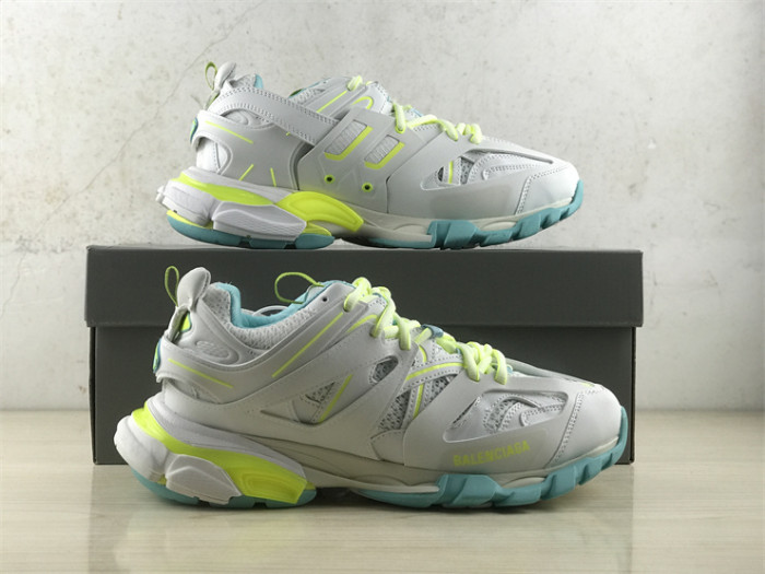 B 17FW Tripe-S High End Sneaker-340