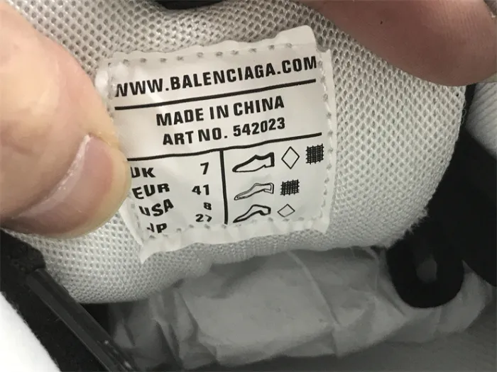 B 17FW Tripe-S High End Sneaker-405