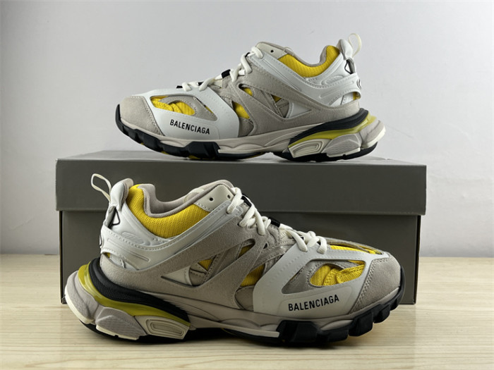 B 17FW Tripe-S High End Sneaker-416