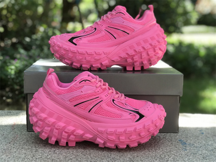 B 17FW Tripe-S High End Sneaker-388