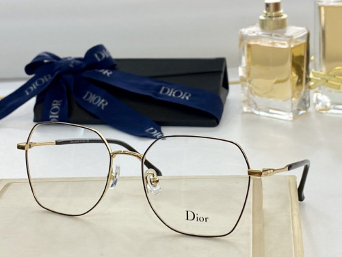 Dior Sunglasses AAAA-536