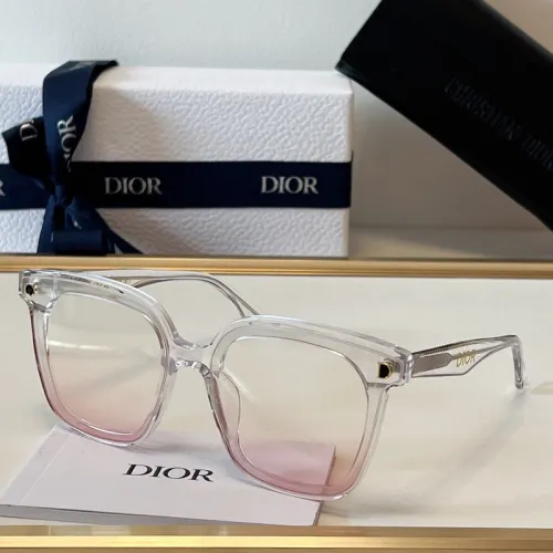 Dior Sunglasses AAAA-1044