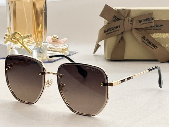 Burberry Sunglasses AAAA-1119