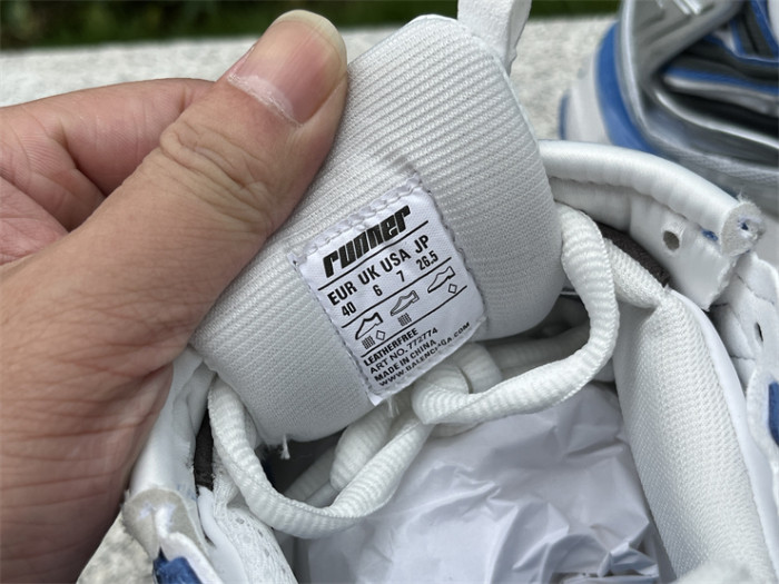 B 17FW Tripe-S High End Sneaker-429