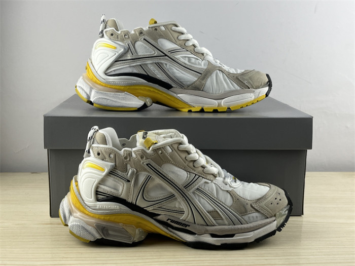 B 17FW Tripe-S High End Sneaker-435