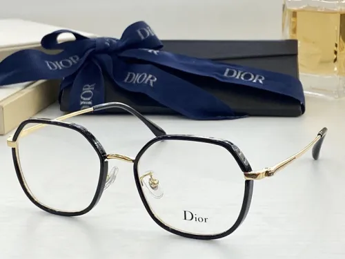 Dior Sunglasses AAAA-812