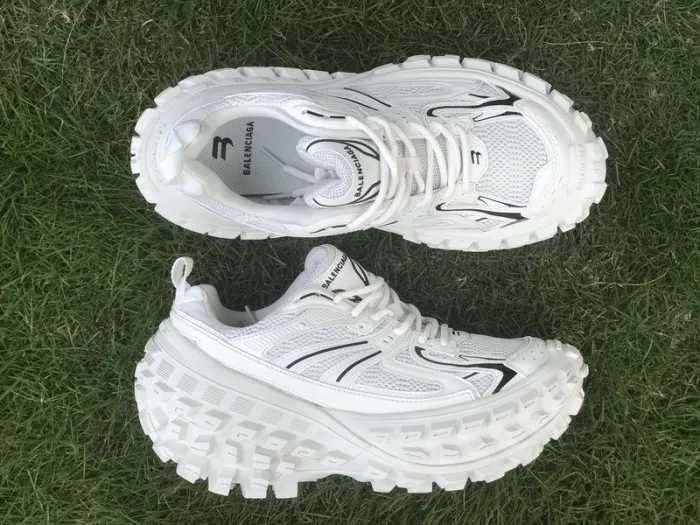 B 17FW Tripe-S High End Sneaker-328