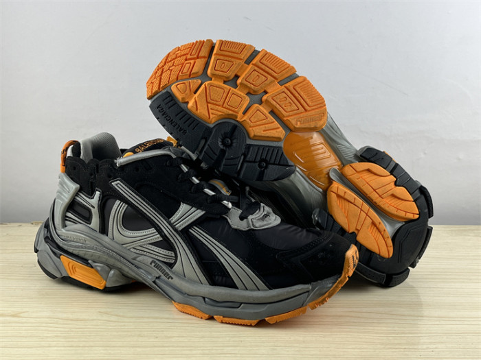 B 17FW Tripe-S High End Sneaker-442