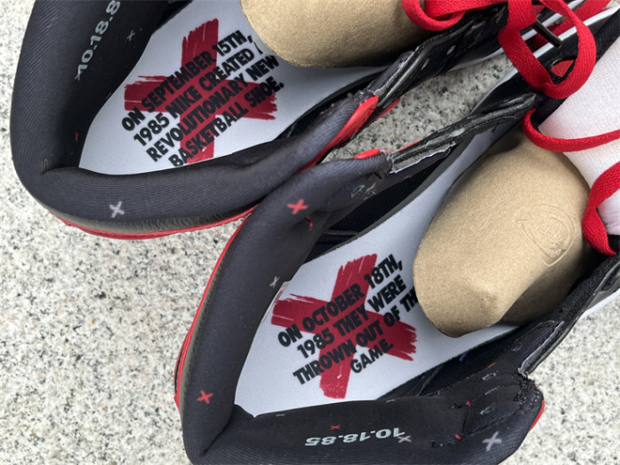 Authentic Air Jordan 1 “Banned” 2011