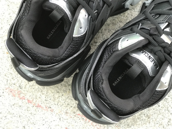 B 17FW Tripe-S High End Sneaker-395