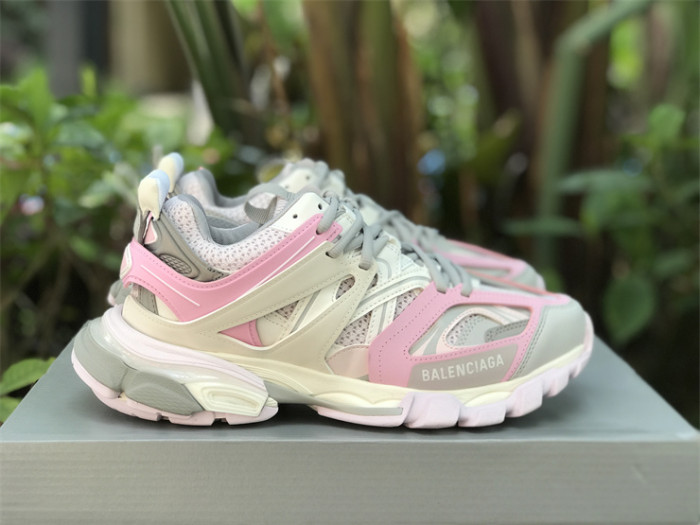 B 17FW Tripe-S High End Sneaker-377