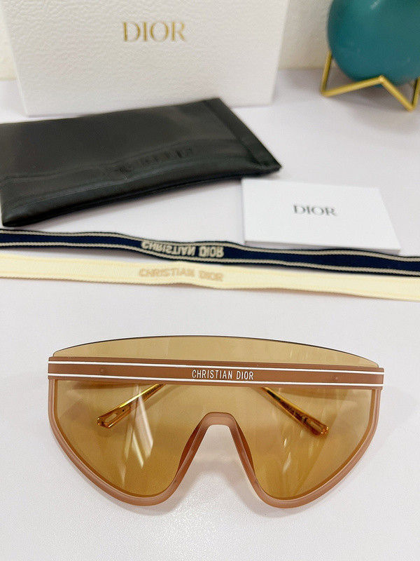 Dior Sunglasses AAAA-747