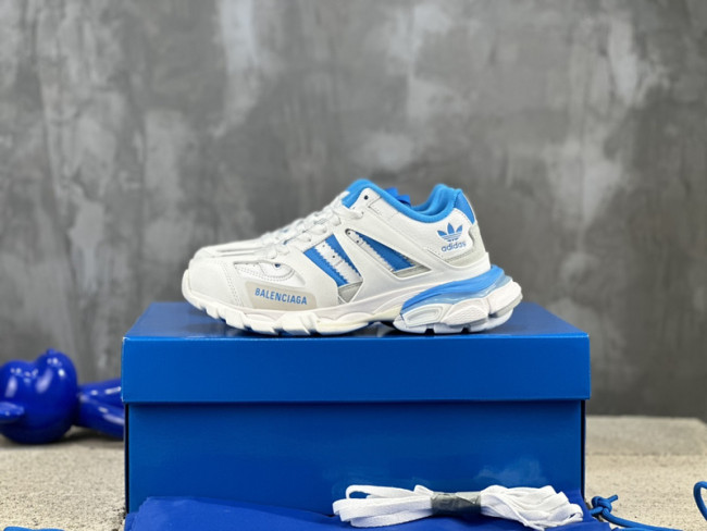 B 17FW Tripe-S High End Sneaker-403