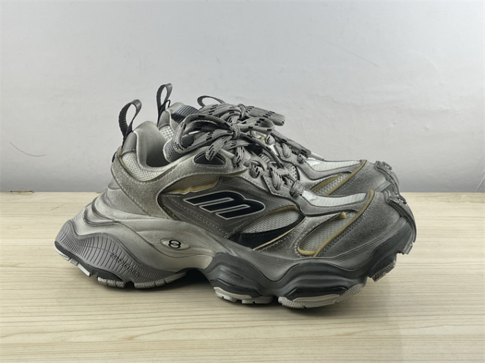 B 17FW Tripe-S High End Sneaker-450