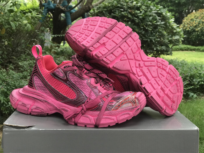 B 17FW Tripe-S High End Sneaker-390