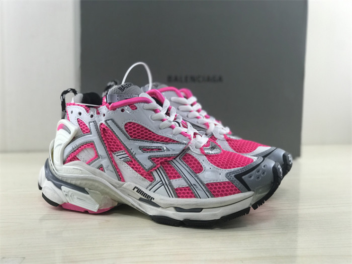 B 17FW Tripe-S High End Sneaker-332