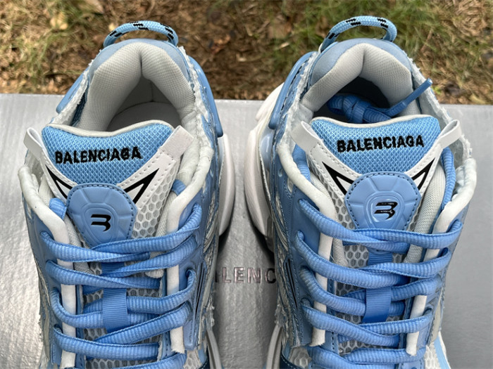 B 17FW Tripe-S High End Sneaker-414