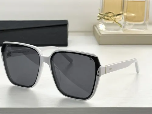 Dior Sunglasses AAAA-511