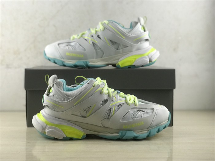 B 17FW Tripe-S High End Sneaker-340