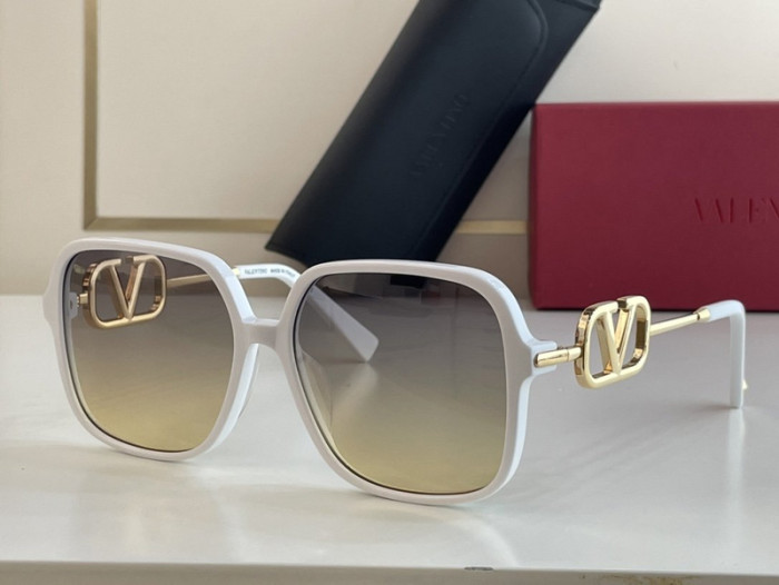 V Sunglasses AAAA-241