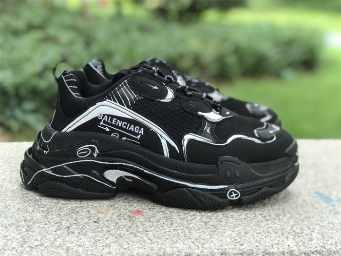 B 17FW Tripe-S High End Sneaker-394