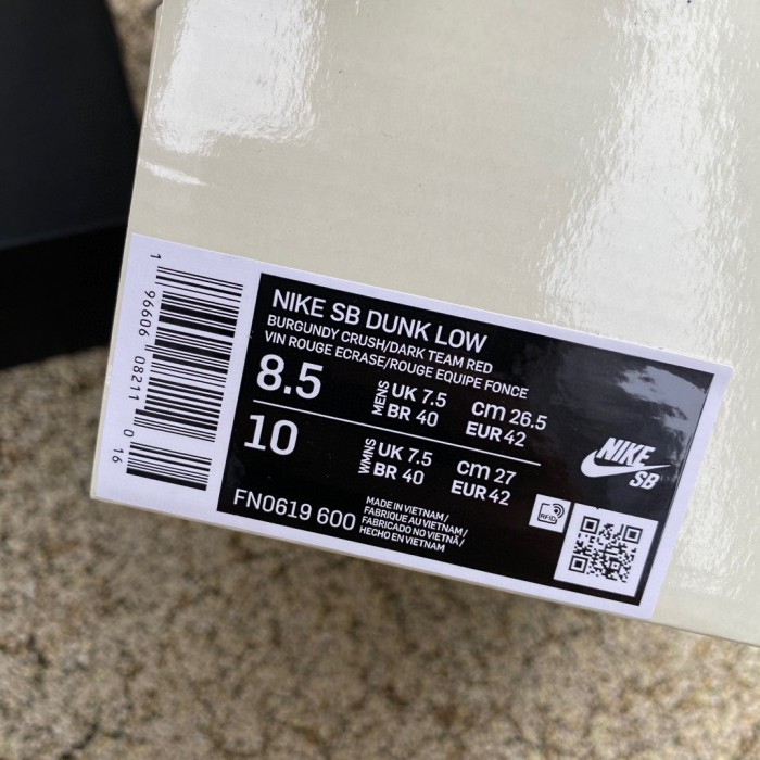 Authentic Nike SB Dunk Low Premium Valentine's Day