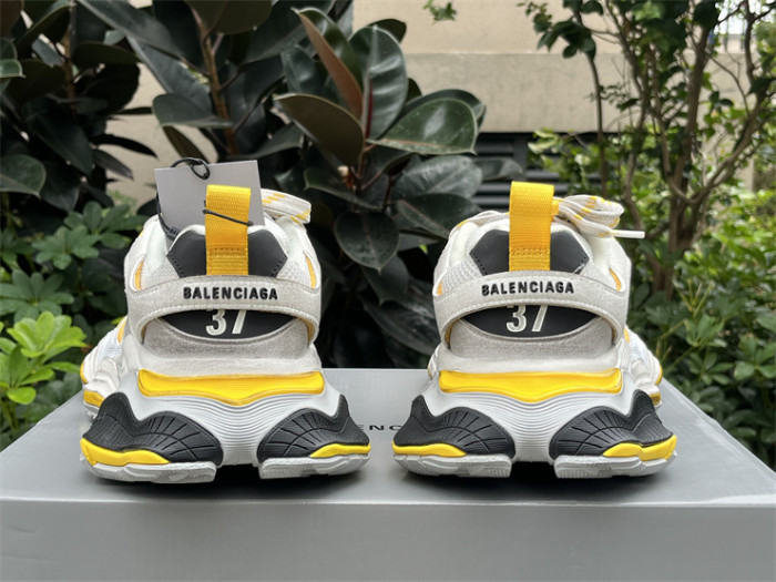 B 17FW Tripe-S High End Sneaker-444