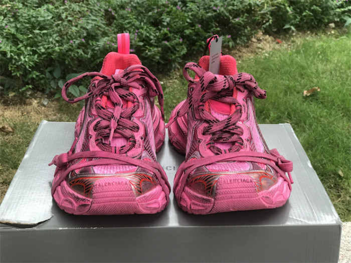 B 17FW Tripe-S High End Sneaker-390