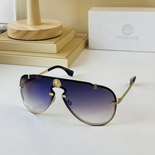Versace Sunglasses AAAA-252