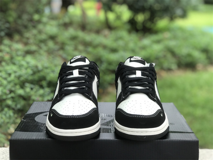 Authentic Nike Dunk Low Bat
