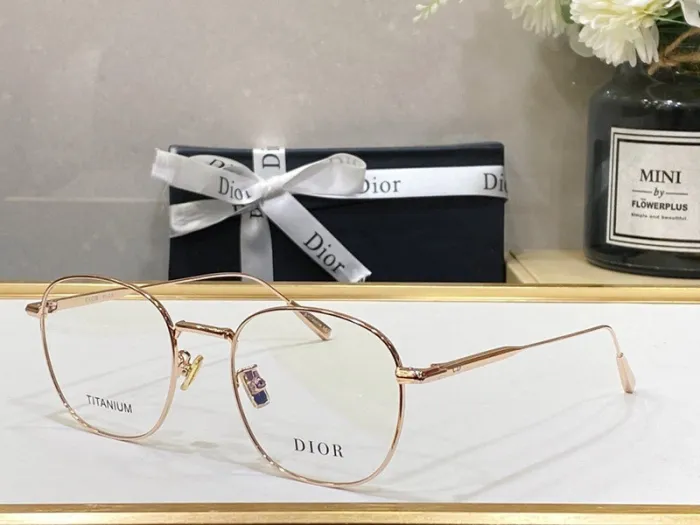 Dior Sunglasses AAAA-352
