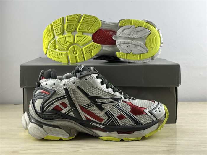 B 17FW Tripe-S High End Sneaker-418